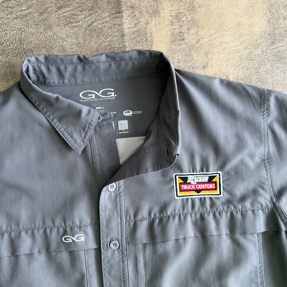 GameGuard Outdoors Fishing Shirt Mens Large Gray Short Sleeve Rush Truck Centers